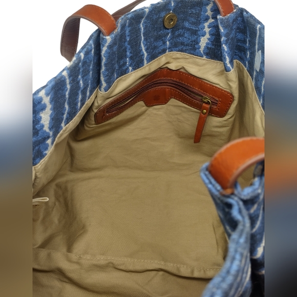 Lucky Brand Stay Sandy Beach Tote - Picture 3 of 8